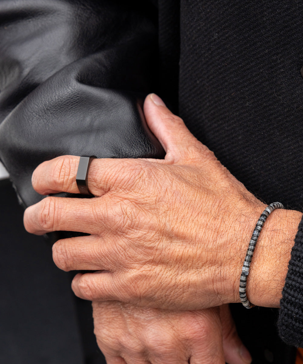 Signet Ring 6mm Slim Black | Black – Pig & Hen
