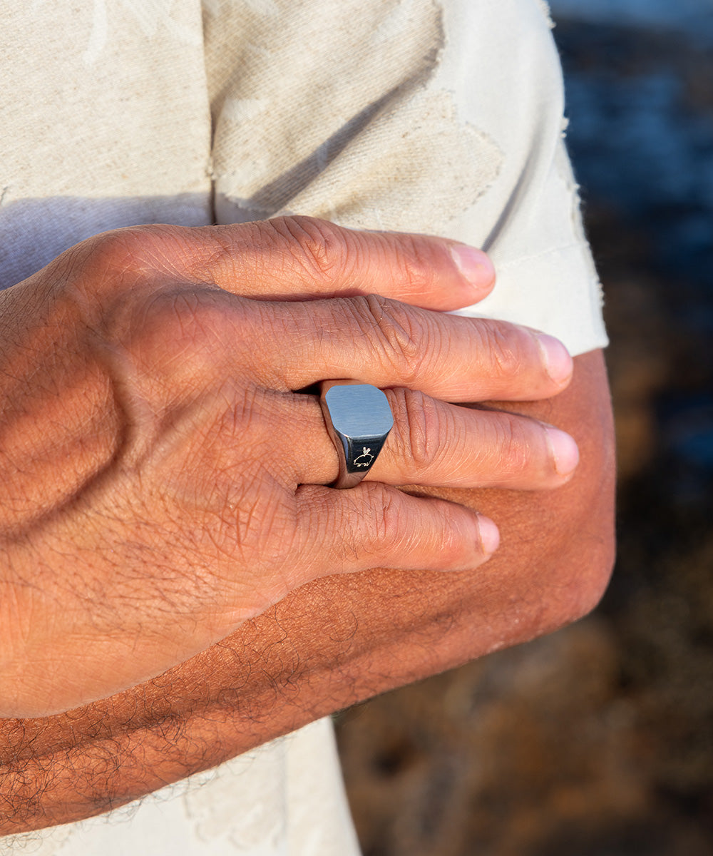 Signet Ring 16mm Classic Silver | Silver – Pig & Hen